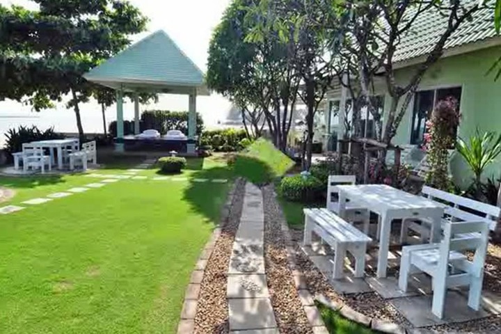 Property Grounds 18 of 31