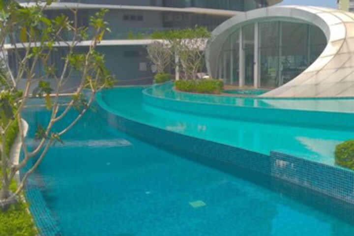 Pool 19 of 30