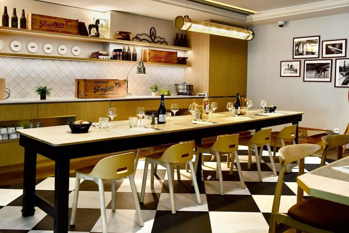 Dining 53 of 90