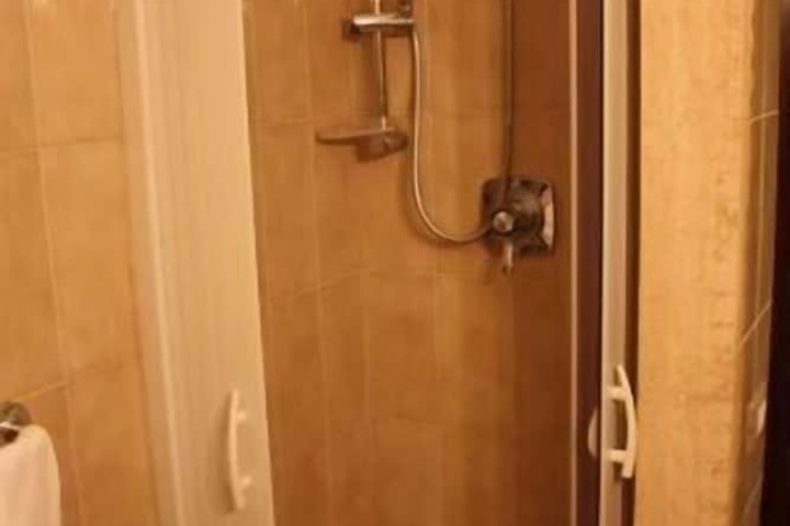 Room 9 of 25