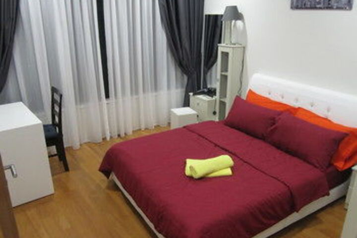 Room 25 of 58
