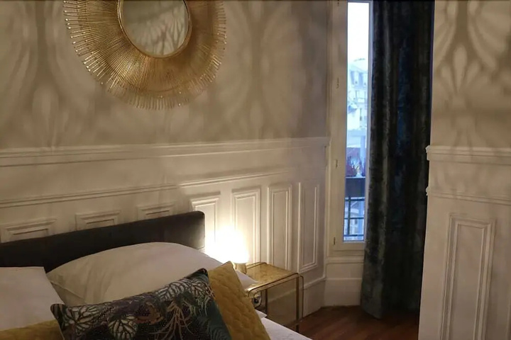 Room 2 of 16