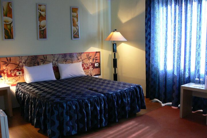 Room 4 of 23