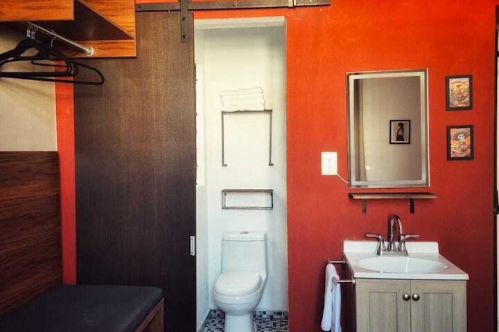 Room 8 of 64