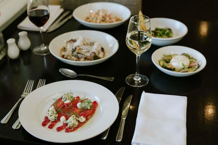 Dining 95 of 181