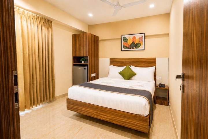 Room 2 of 20