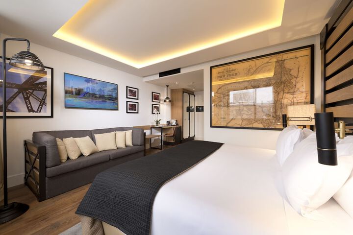 Room 10 of 48