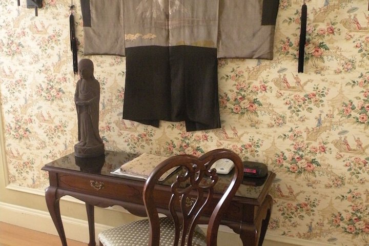 Room 17 of 32
