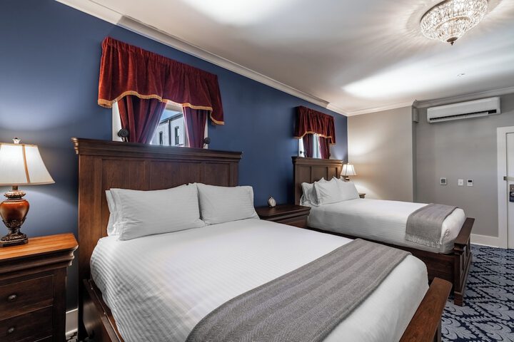 Room 8 of 14