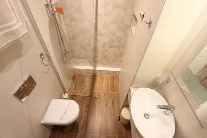 Room 55 of 85