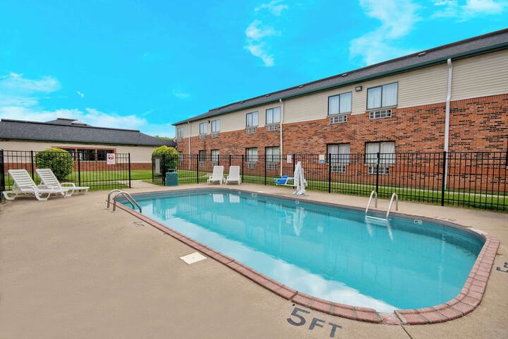 Pool 20 of 25