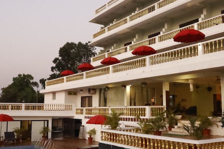 Hotel 94 of 100