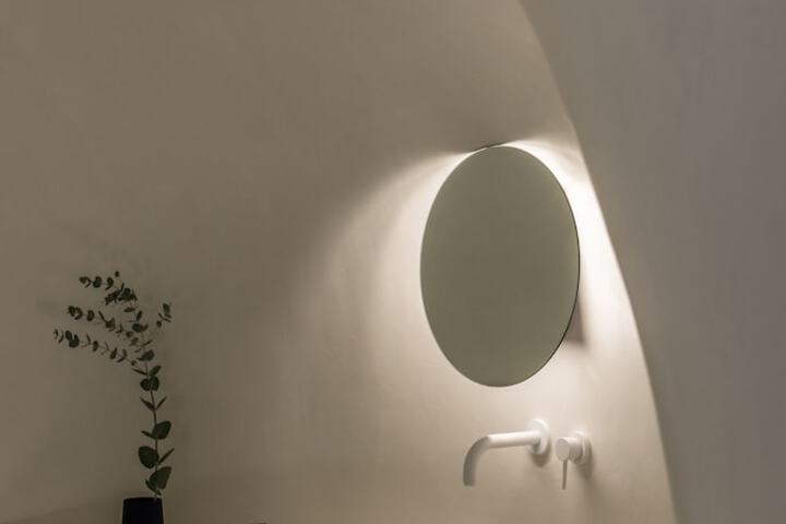 Room 4 of 240