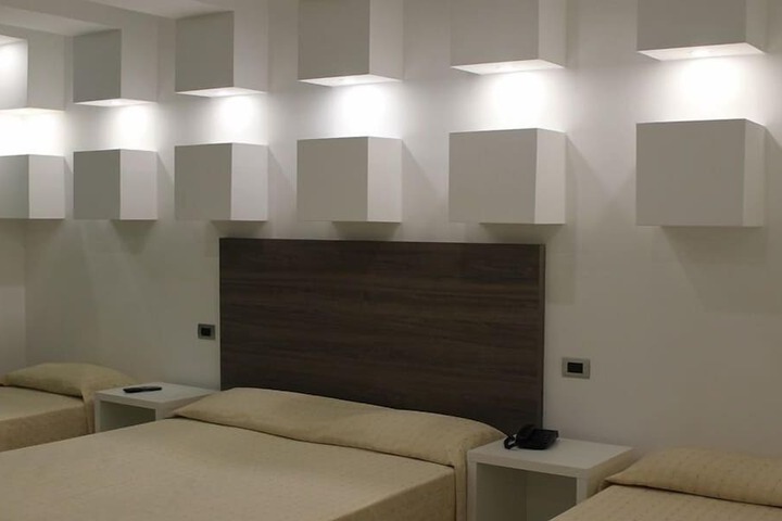 Room 9 of 60