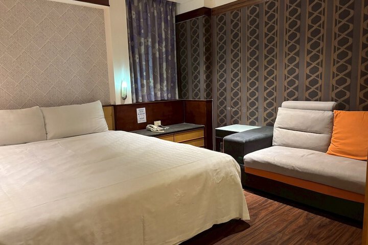 Room 10 of 47