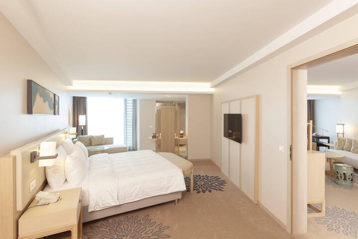 Room 16 of 54