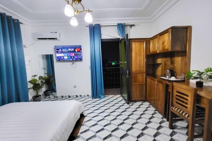 Room 11 of 79