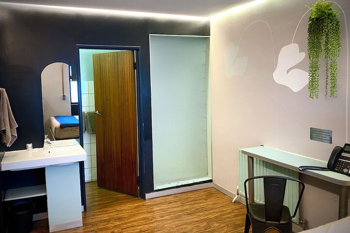 Room 10 of 55