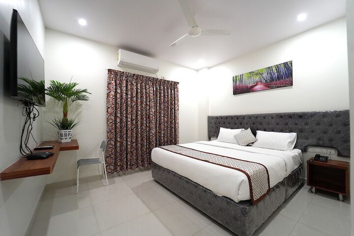 Room 3 of 11