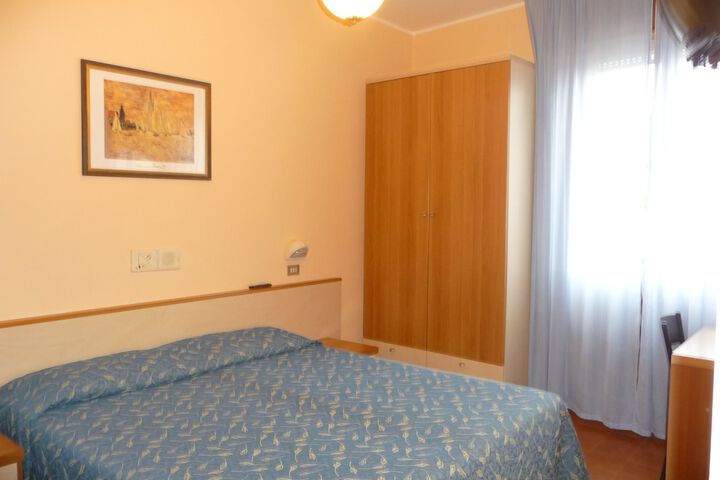 Room 26 of 60