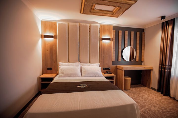 Room 12 of 78