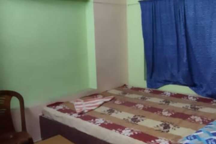 Room 11 of 15
