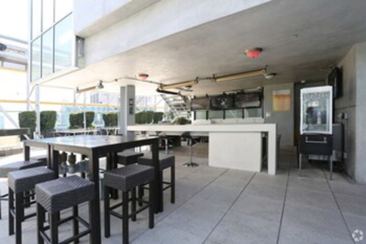 Hotel Exterior 11 of 45