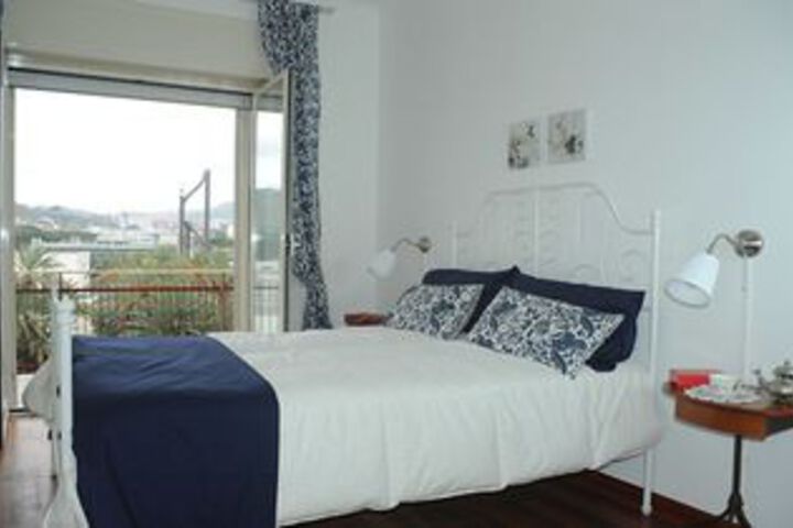 Room 9 of 29