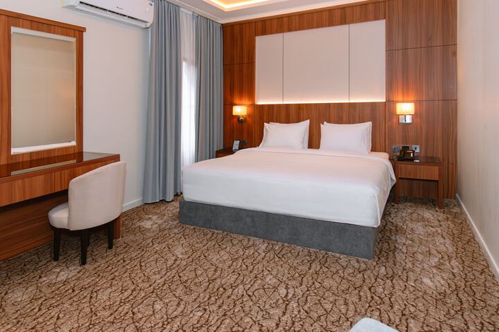 Room 12 of 22
