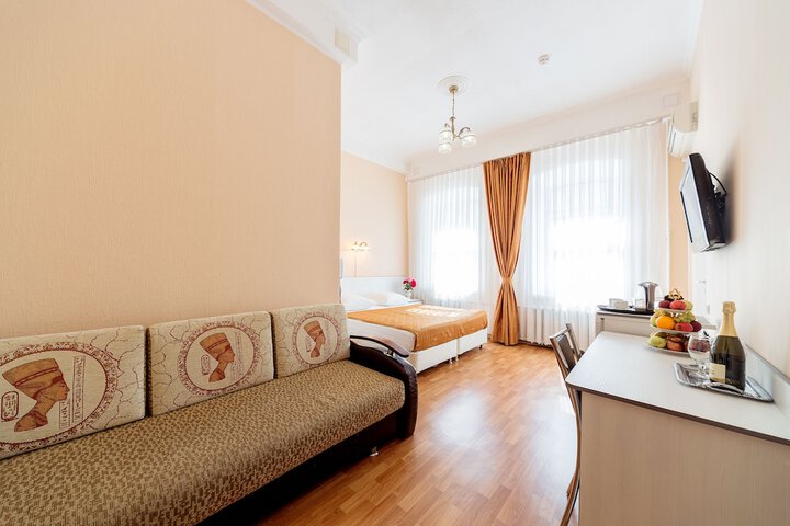 Room 14 of 50