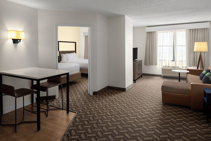 Room 19 of 48