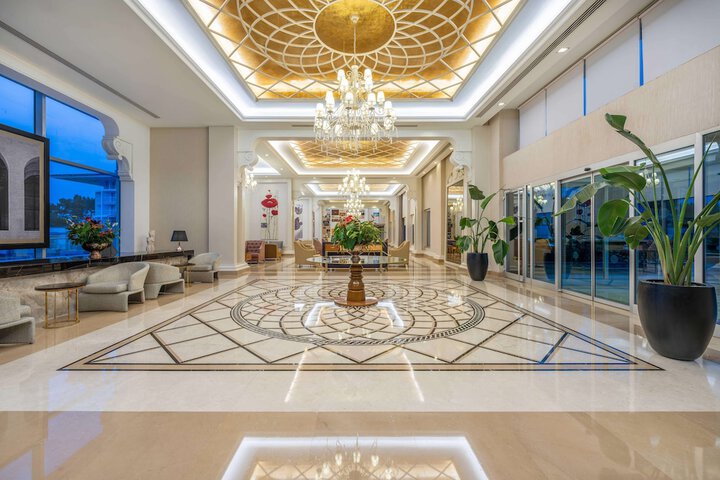 Hotel Interior 7 of 96