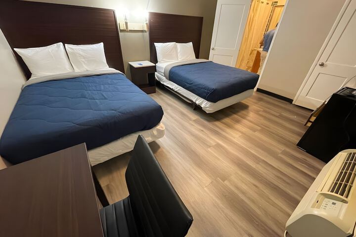 Standard Room, King or Two Doubles (14 of 14)