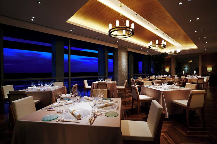 Ballroom/Hall 110 of 134
