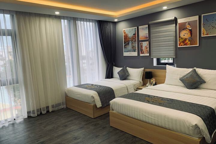 Room 12 of 24
