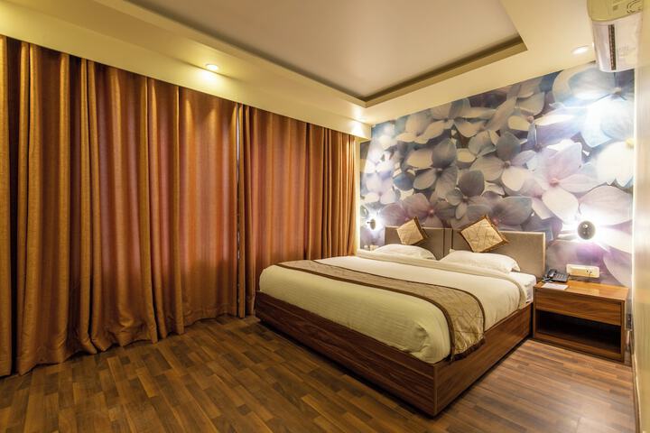 Room 5 of 36