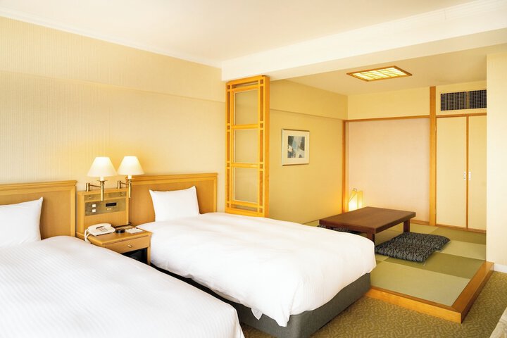 Room 7 of 40