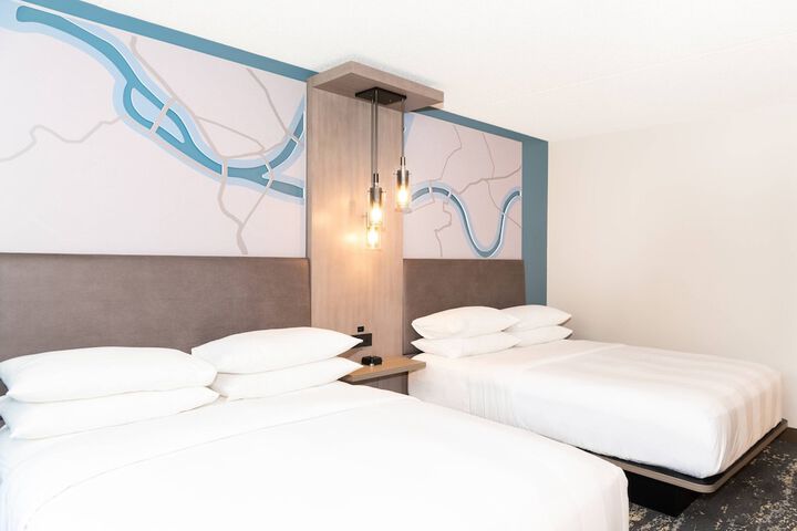 Room 15 of 73