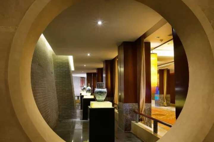 Hotel Interior 30 of 33