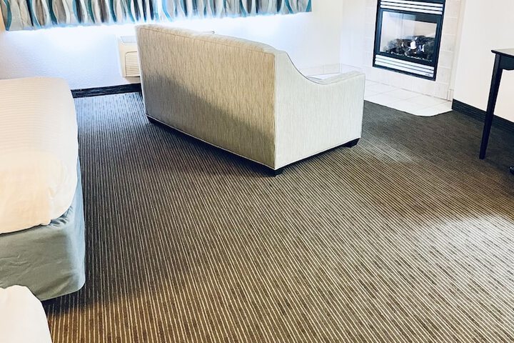 2 Queen Beds (2 of 12)
