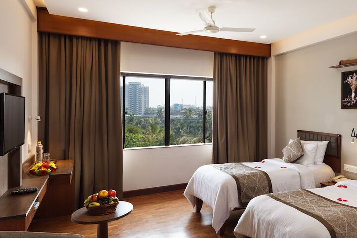 Room 34 of 62