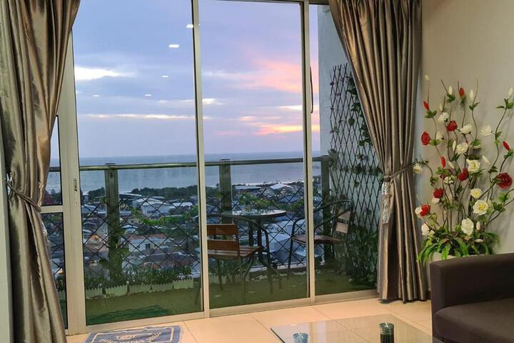 SeaView Homestay 13A at 高楼［看海］阳台