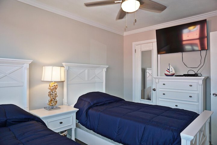 Room 57 of 325