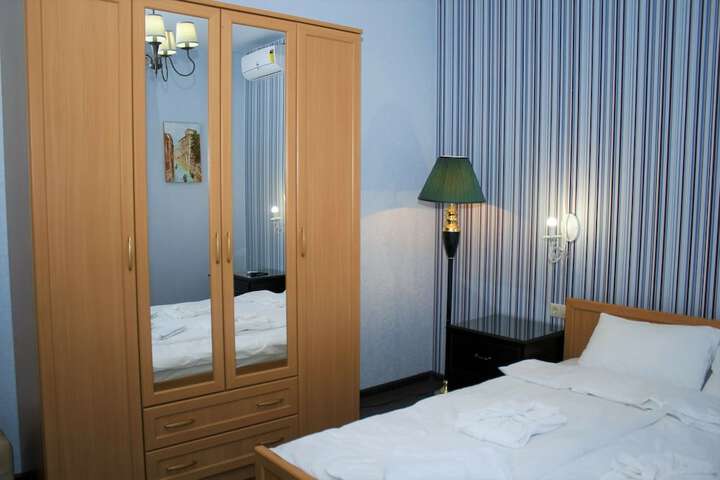 Room 40 of 101