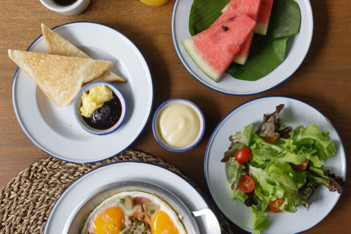Breakfast/Coffee Service 91 of 138