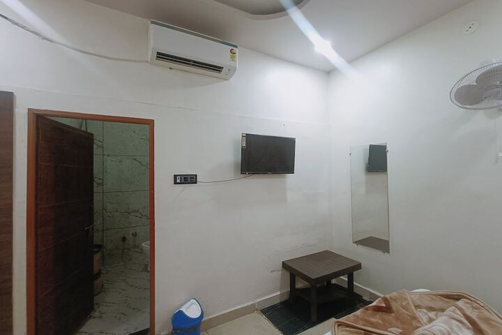 Room 15 of 39