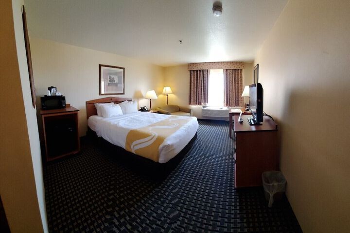 Room 3 of 47