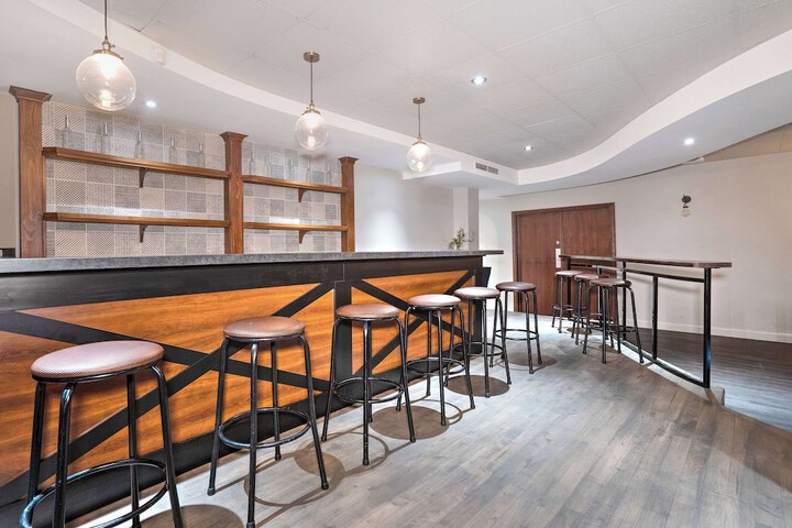 Restaurants