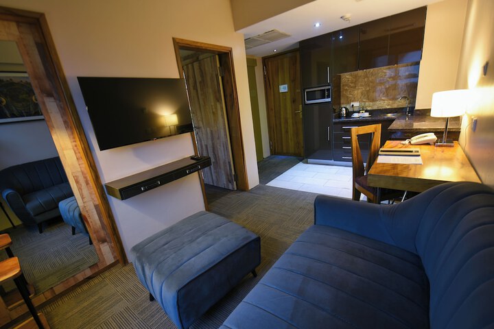 Room 10 of 62