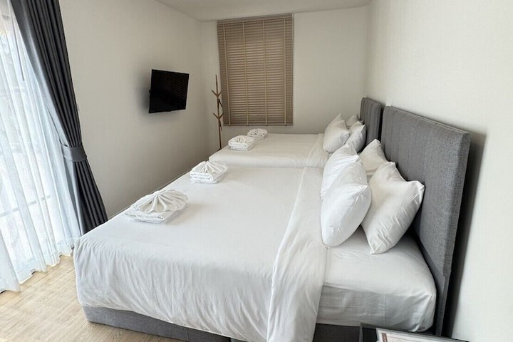 Room 9 of 46
